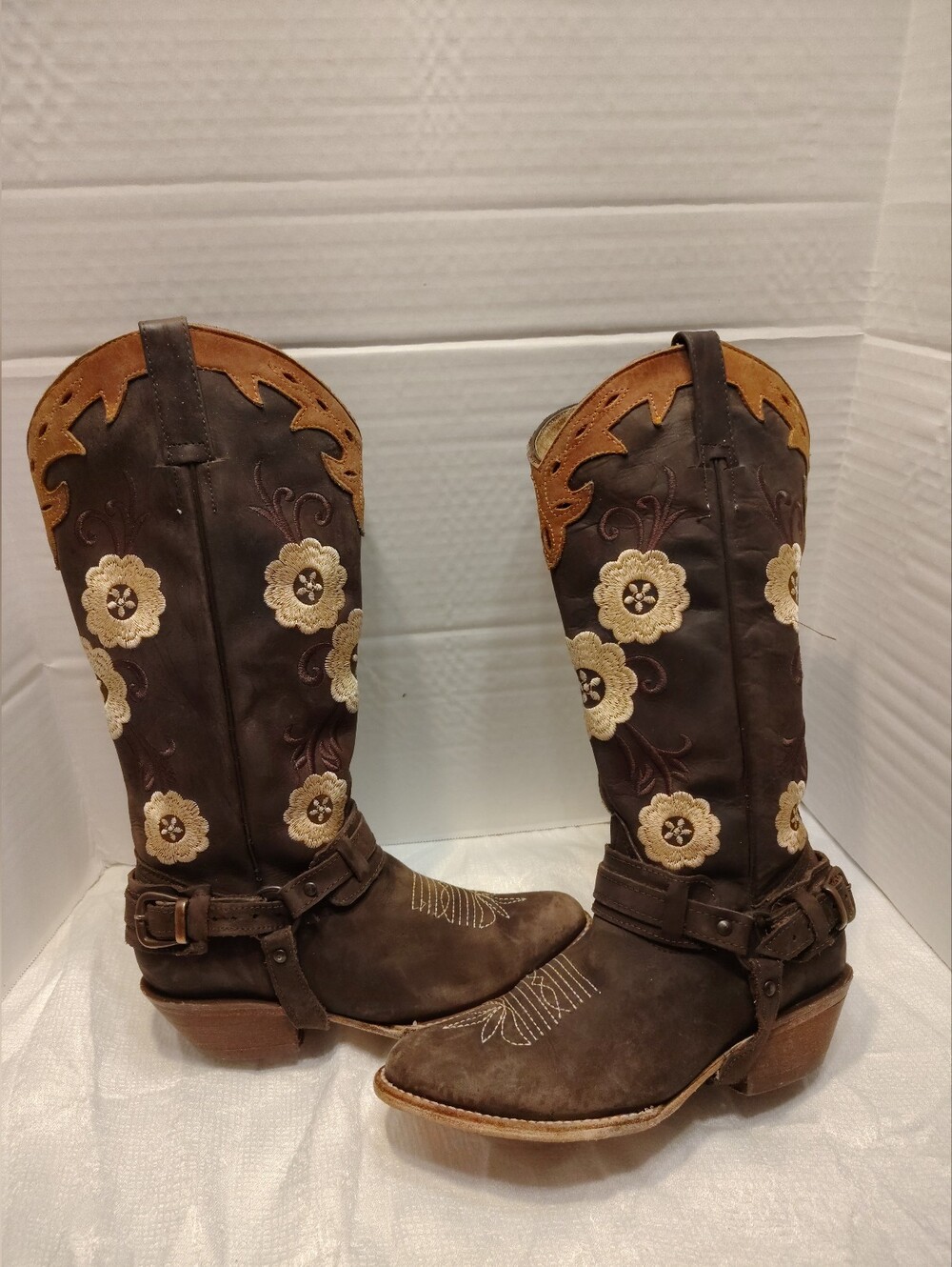 San Pedro Sunflower Embroider Women Boots Size # 7 US, Leather Made